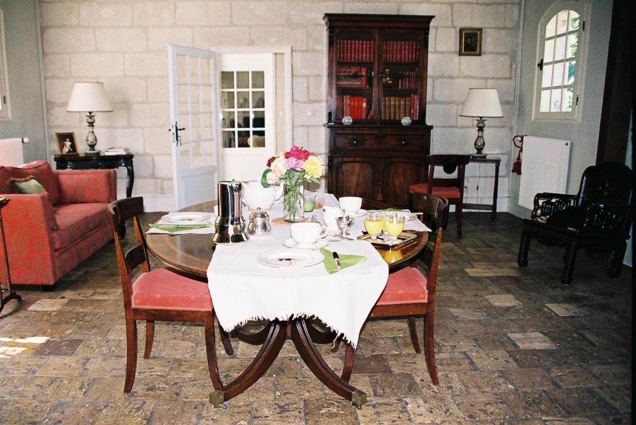 アテ・シュル・シェール Le Pavillon De Vallet Bed & Breakfast エクステリア 写真