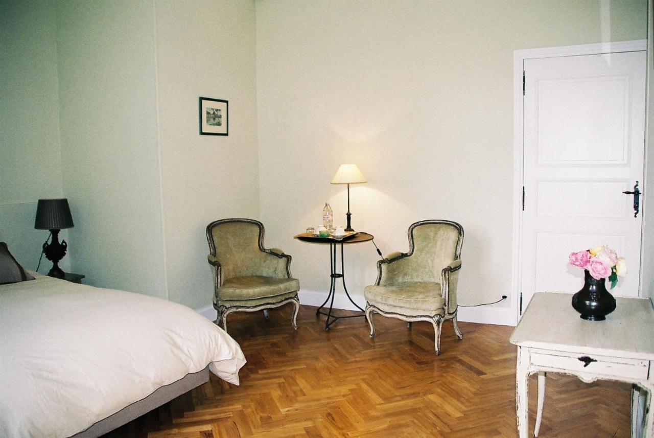 アテ・シュル・シェール Le Pavillon De Vallet Bed & Breakfast エクステリア 写真